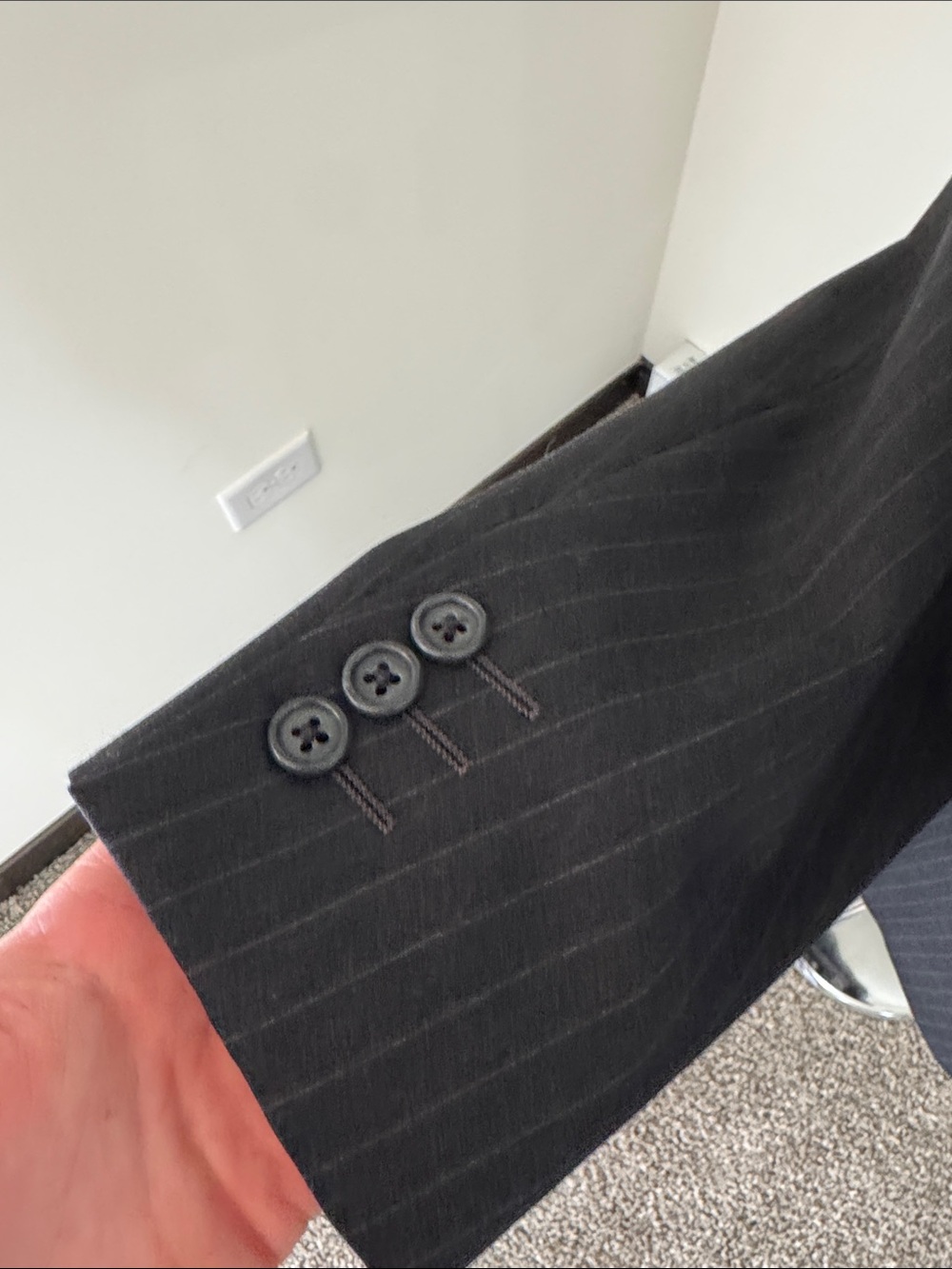 Jack Victor mens 52L grey pinstripe 2-button 100% wool suit w/ trousers EUC - Picture 3 of 8